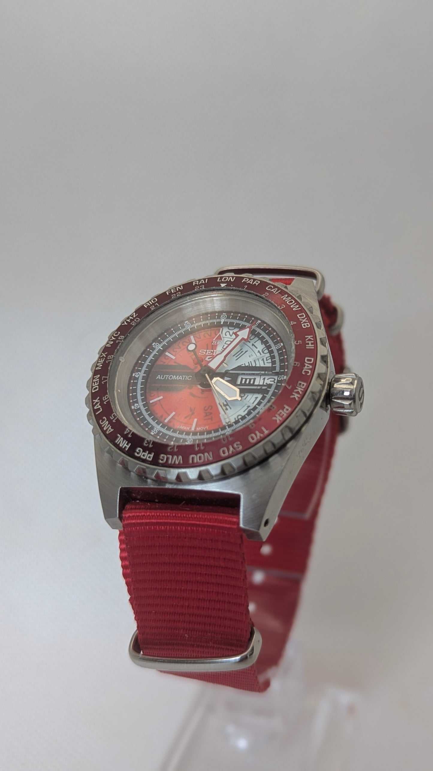 Seiko Mod 01 - Red World