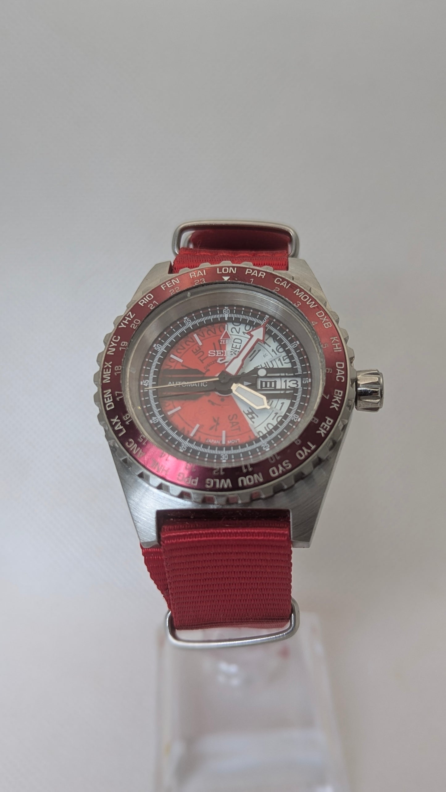 Seiko Mod 01 - Red World